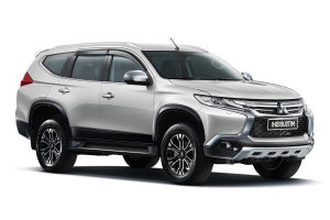 Коврики в салон (2 ряда) Mitsubishi Montero Sport III 2015-НВ (араб. сборка)